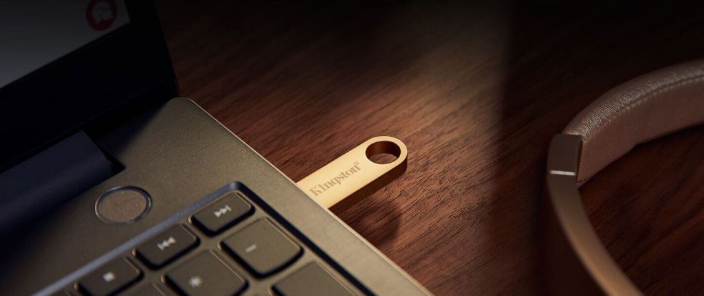 flesh-nakopitel-kingston-dt-se9-g3-64gb-usb-3.2-dtse9g3-64gb-42753207243181.jpg