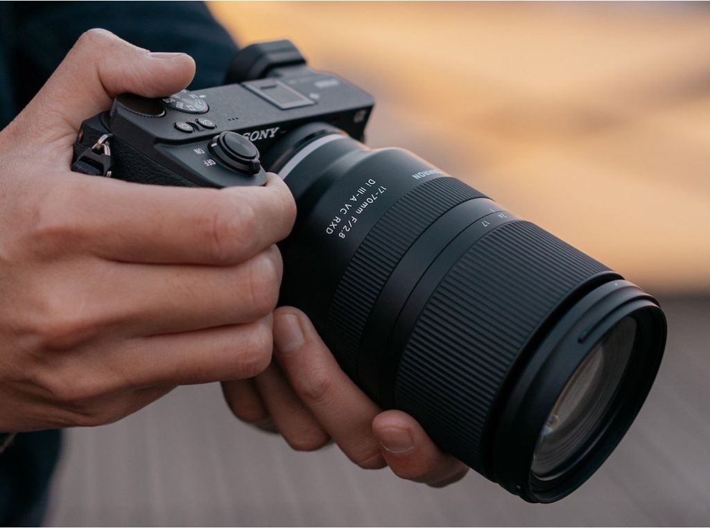 tamron-af-17-70mm-f28-di-iii-a-vc-rxd-fragment-text.jpg