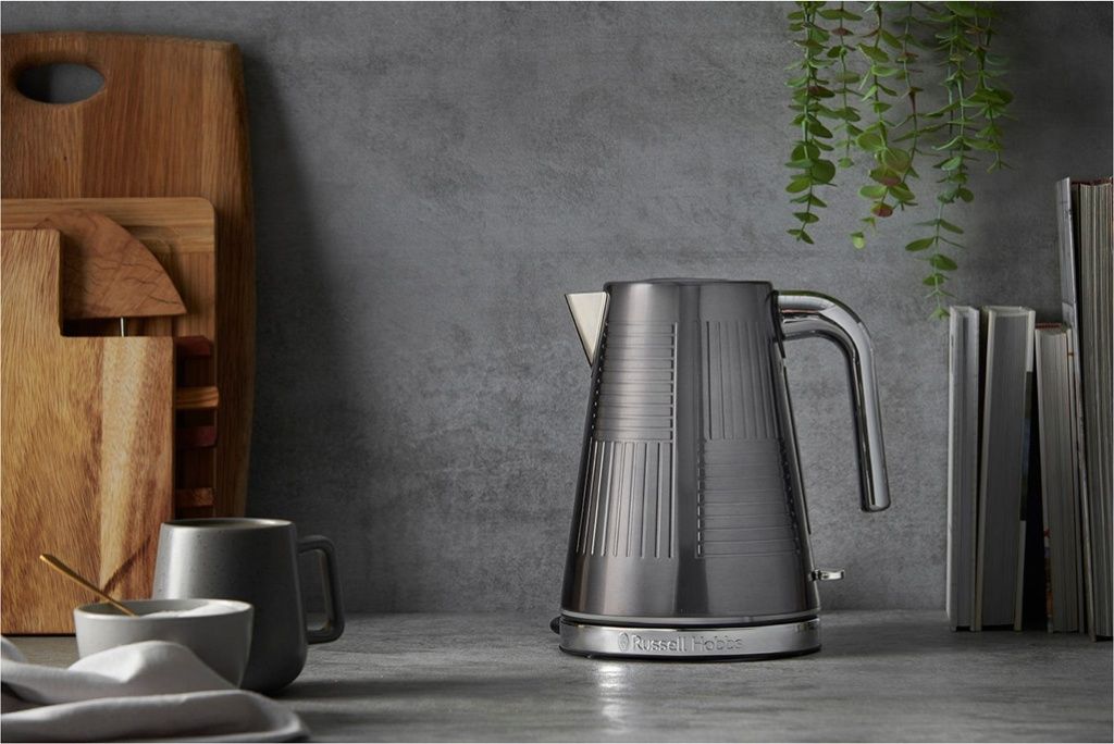 RUSSELL-HOBBS_GEO-STEEL-KETTLE-25240_LANDSCAPE-IMAGE_copy_2.jpg