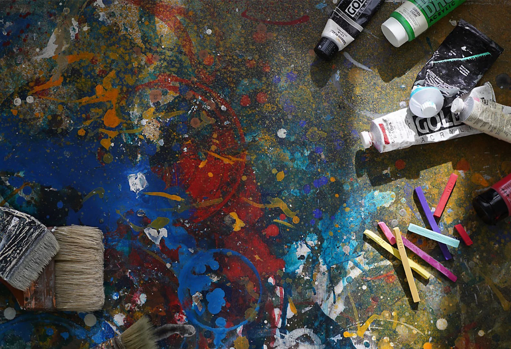 Бризки фарби на підлозі.png