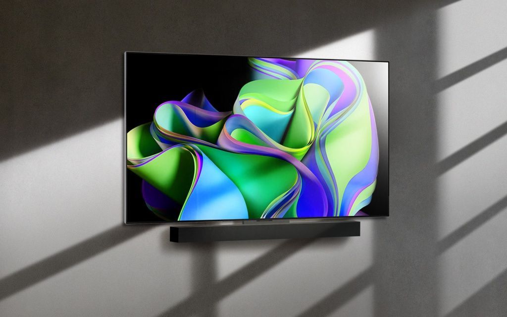 Відео починається зі слів LG OLED evo на чор.jpg