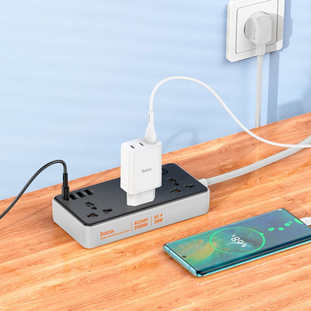 hoco-ac8a-storm-3-sockets-pd30w-power-strip-eu-charging.jpg