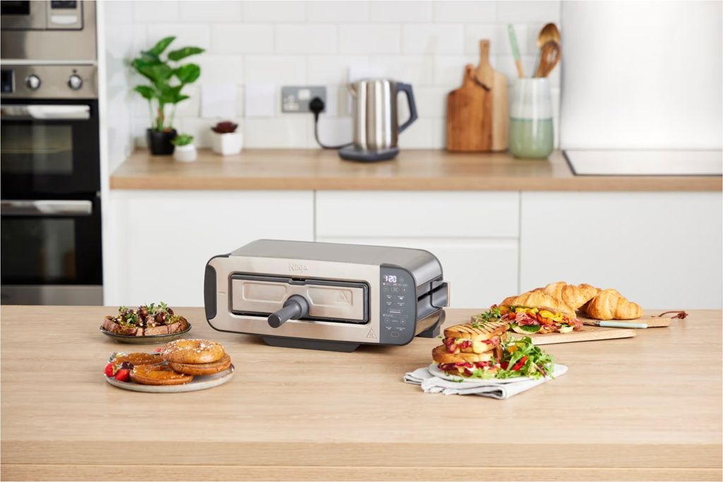 st202eu_14.jpg st202eu_14.jpg