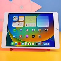 Планшет Apple iPad (2018) 32GB Wi-Fi + Cellular Silver (MR6P2) Б/У