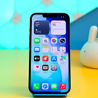 Смартфон Apple iPhone 13 128GB Midnight (MLPF3) Б/У