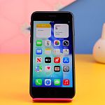 Смартфон Apple iPhone SE (2020) 64GB Black (MX9R2) Б/У