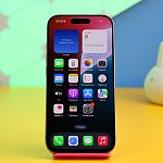 Смартфон Apple iPhone 16 Pro 128GB Desert Titanium (MYNF3) Б/У