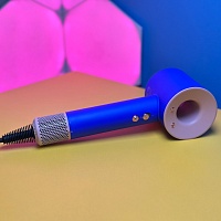 Фен Dyson HD07 Supersonic Limited Edition Vinca Blue/Rose UK 460563-01 (249A) Б/У Фен Dyson HD07 Supersonic Limited Edition Vinca Blue/Rose UK 460563-01 (249A) Б/У