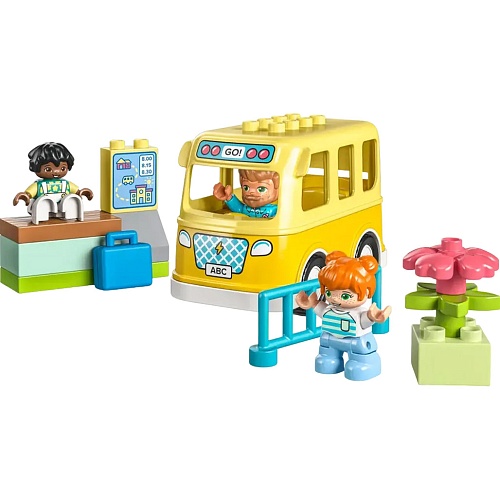 Конструктор LEGO DUPLO Поездка на автобусе (10988)