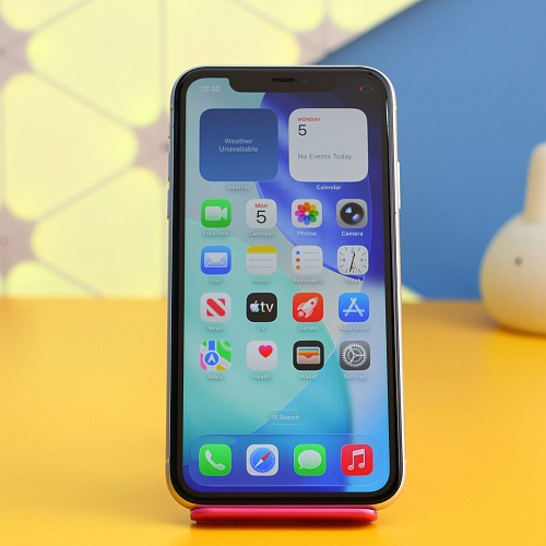 Смартфон Apple iPhone 11 128GB White (MWLF2) Б/У